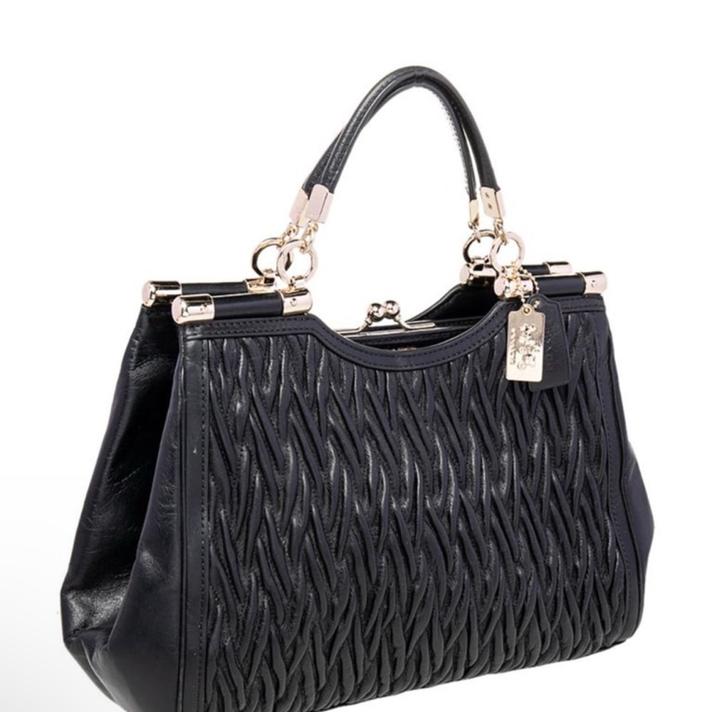 🔥SOLD🔥🔥COACH CARRIE Leather Handbag🔥 - Picture 2 of 10